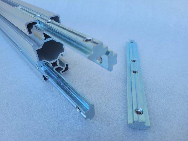 Linear connector for a10 mm groove. - Image 2